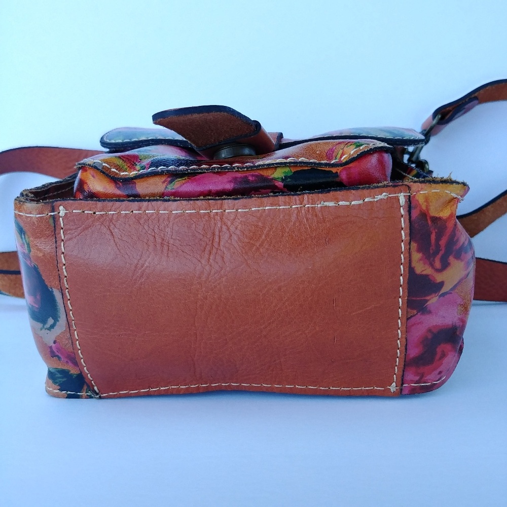 Patricia Nash Floral Rose Print Cross-body Bag - Picture 4 of 8